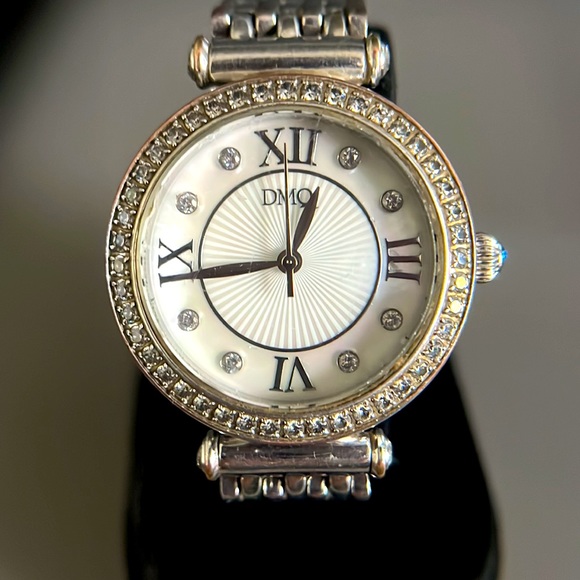 DMQ SilverTone Pave Bezel Round Dial Bling Ladies Watch - Picture 2 of 16
